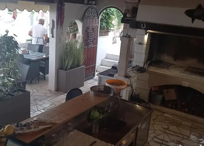 Robert Διαμέρισμα *